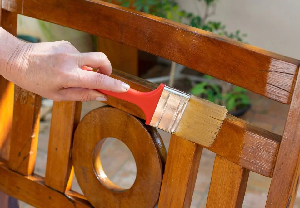 Wood Paints and Varnishes